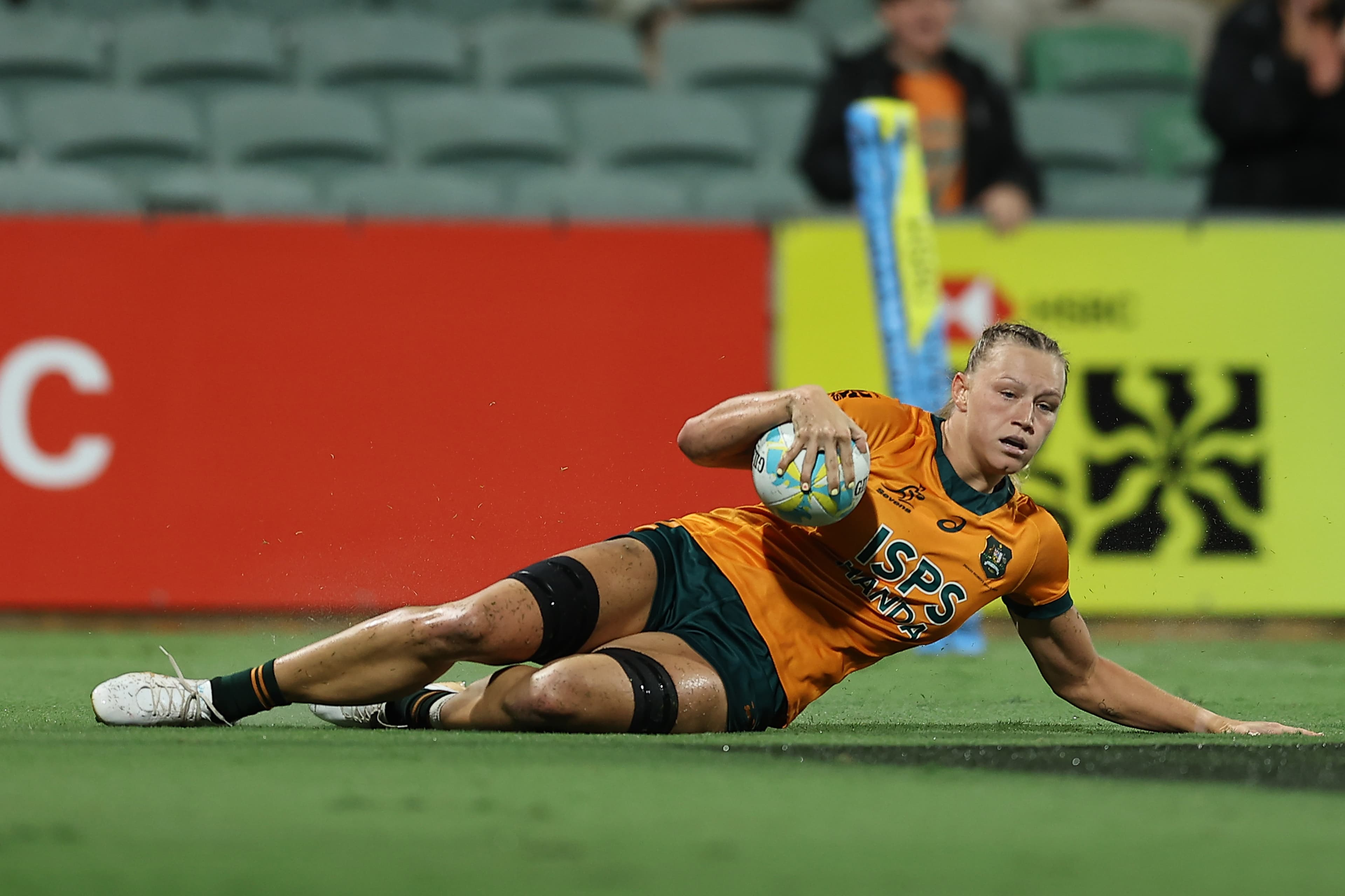 Maddison Levi crosses for one of her three tries against Spain on Day 1 of the Perth SVNS. Picture: Getty